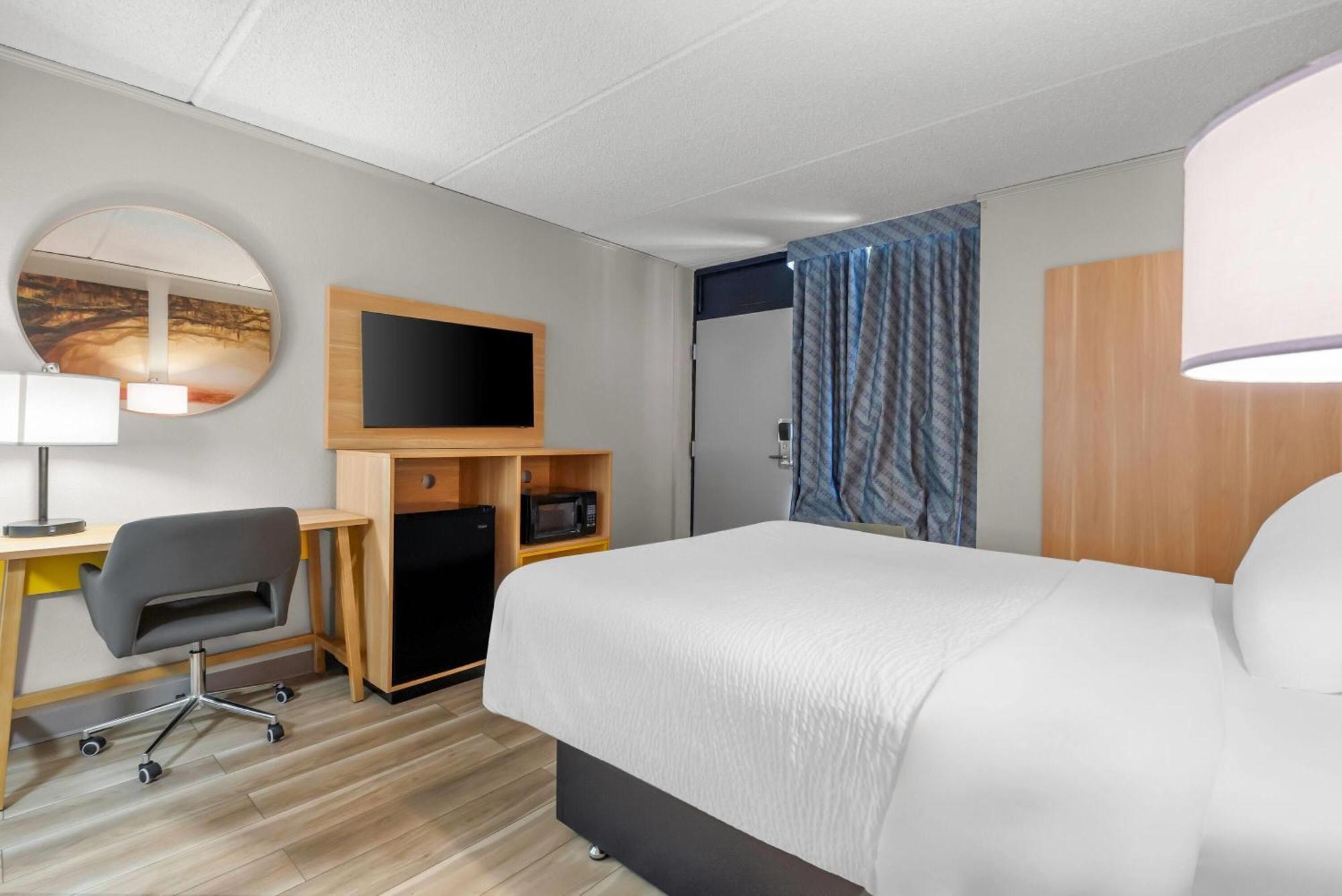 Days Inn By Wyndham Statesboro Esterno foto