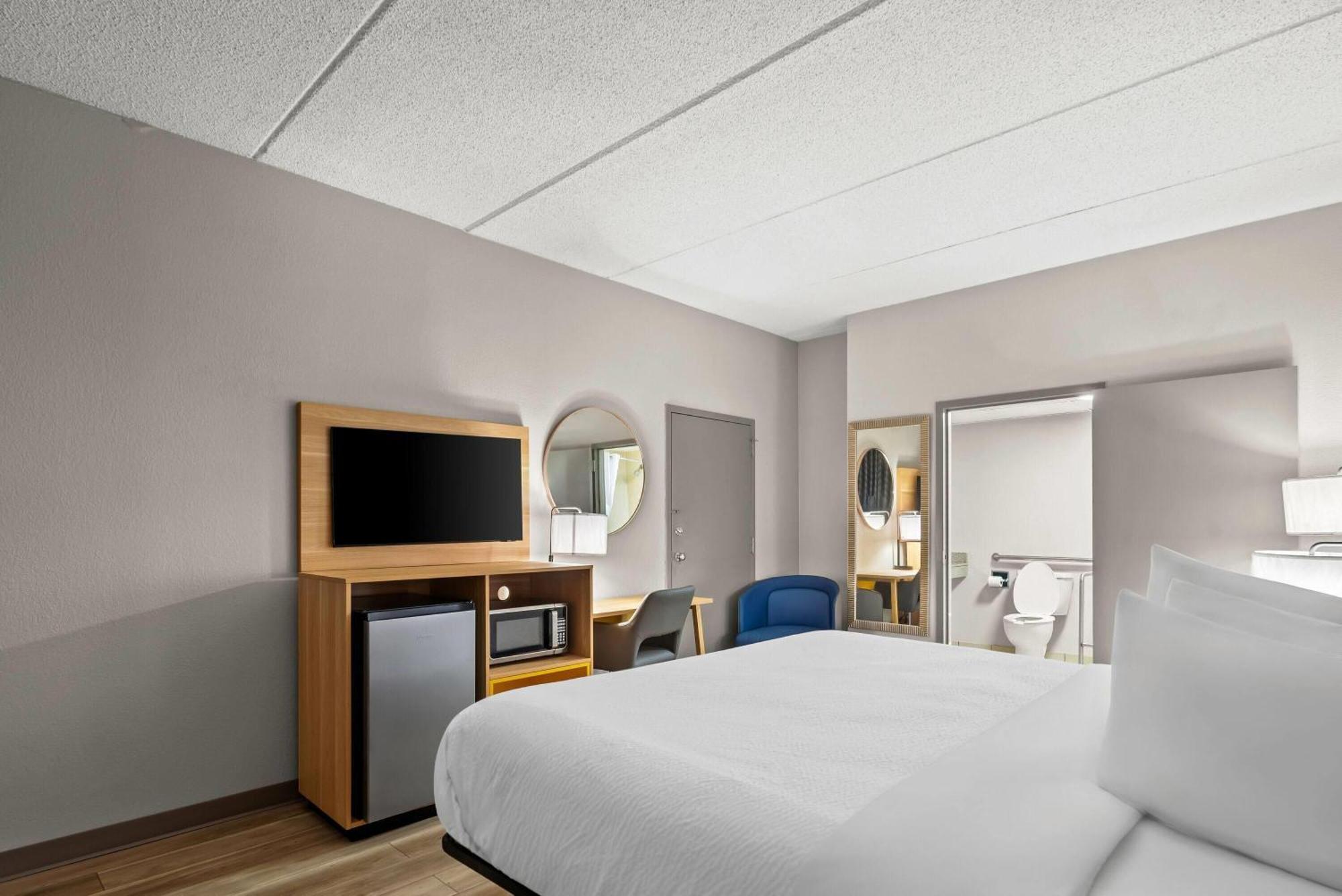 Days Inn By Wyndham Statesboro Esterno foto