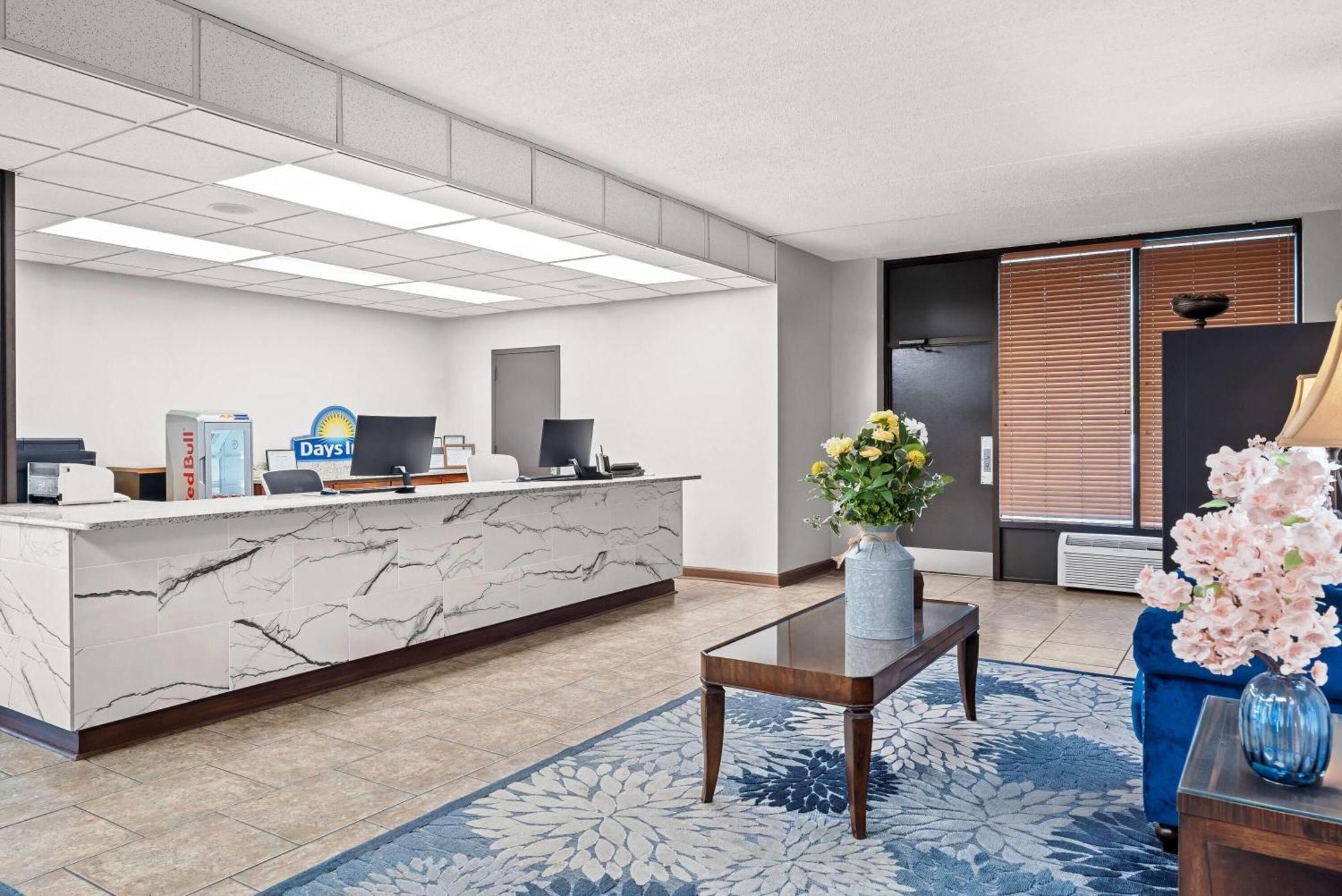 Days Inn By Wyndham Statesboro Esterno foto